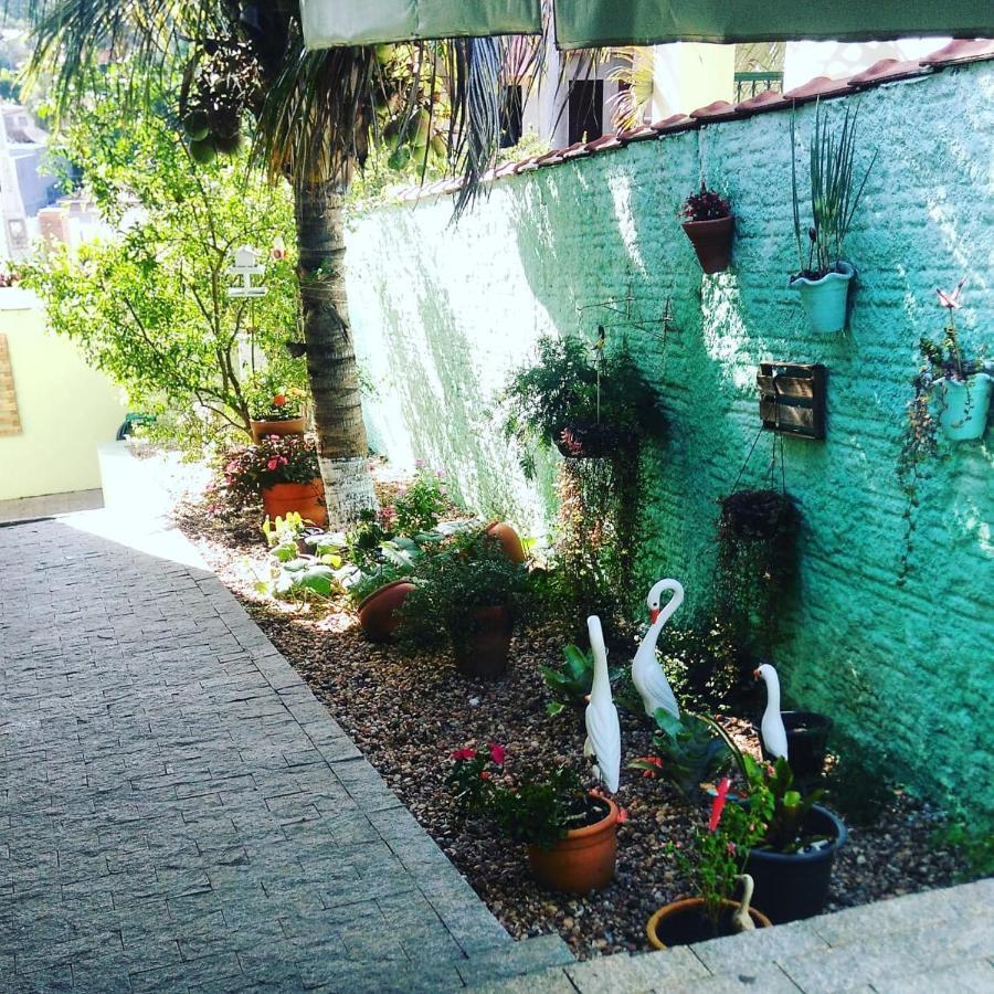 Suites Ambiente Familiar -Prox Do Thermas Águas de São Pedro Exterior foto
